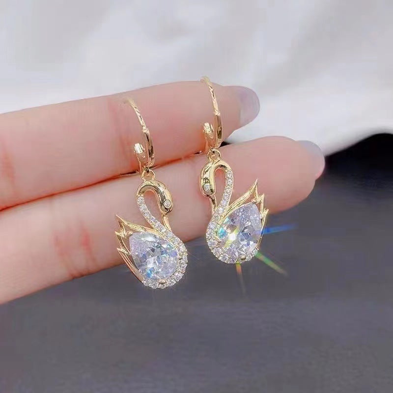 pendientes de cisne con brillantes