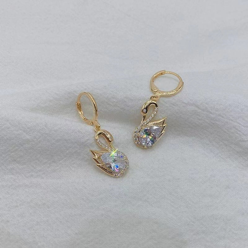 pendientes de cisne con brillantes